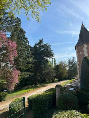 Grand Gîte Atypique au cœur du Pays des Châteaux